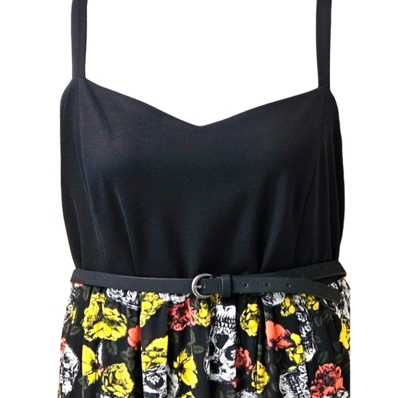 TORRID Vintage Fit & Flare Sleeveless Hi-Lo Floral , Skull Print Maxi Dress 3X - Picture 4 of 15